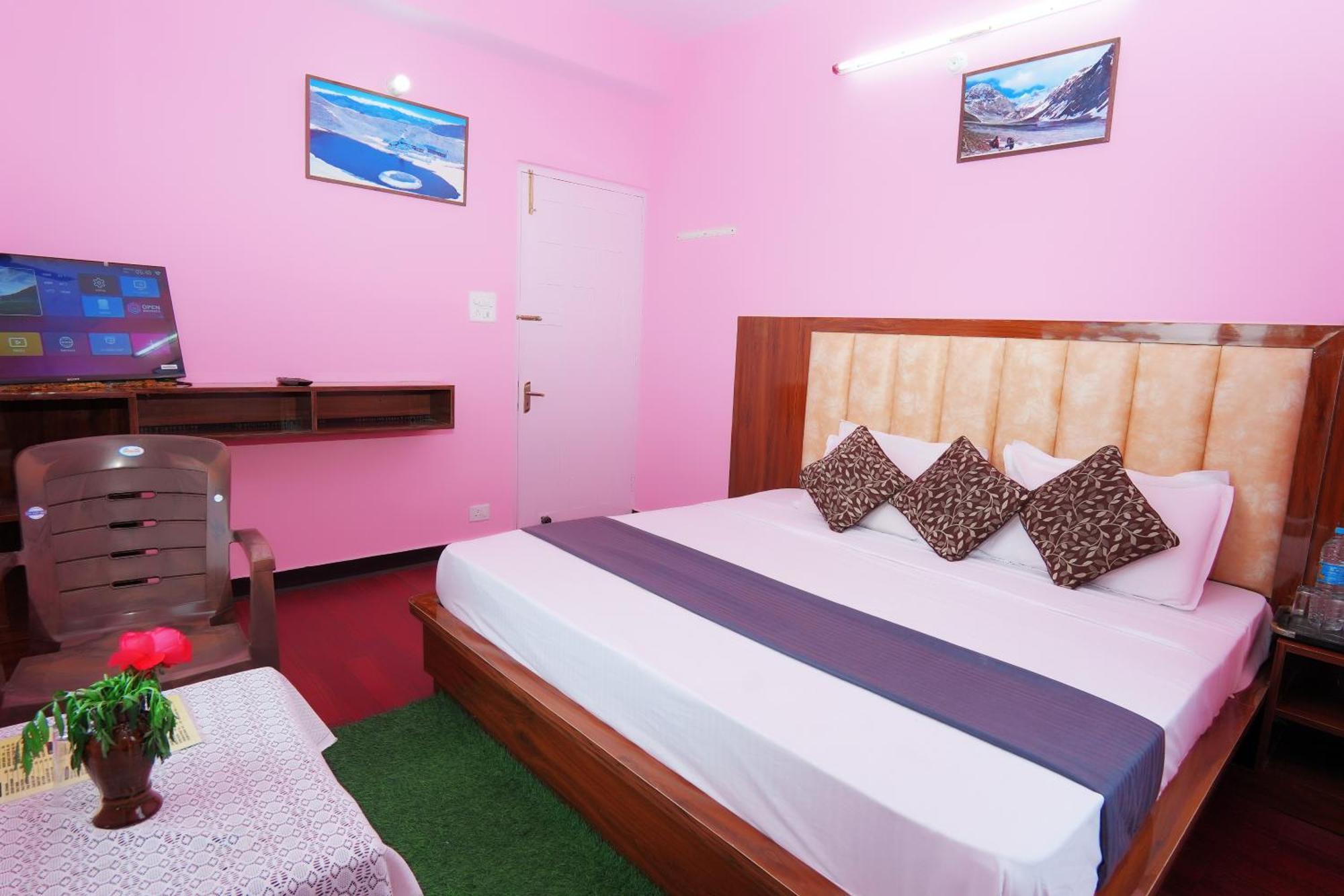 Shimla Hills Apartments 2Bhk Екстериор снимка